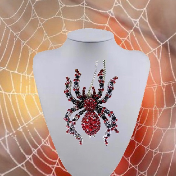 Betsey Johnson Jewelry - SPOOKY 3D CRYSTAL ENAMEL NECKLACE